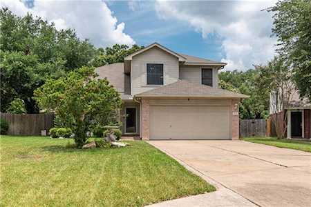 9104 Contessa Ct Austin, TX 78749