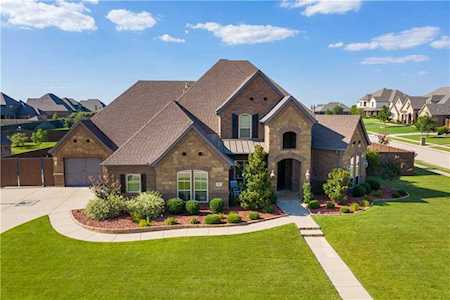 300 Summer Drive Haslet, TX 76052
