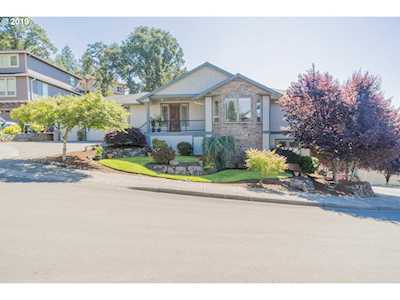 1542 N 4th Ct Washougal, WA 98671