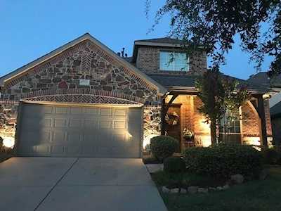 8716 Dayton Drive Lantana, TX 76226