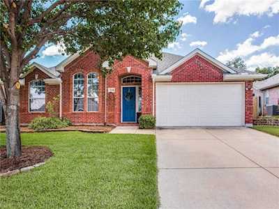 2808 Warwick Drive Corinth, TX 76210