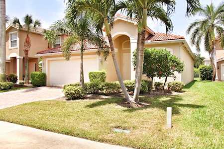 7551 Topiary Avenue Boynton Beach, FL 33437