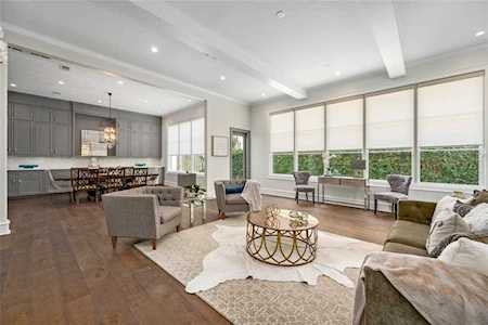 1822 Nantucket Dr Houston, TX 77057