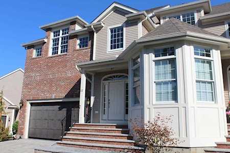 527 Salem St #12 Lynnfield, MA 01940