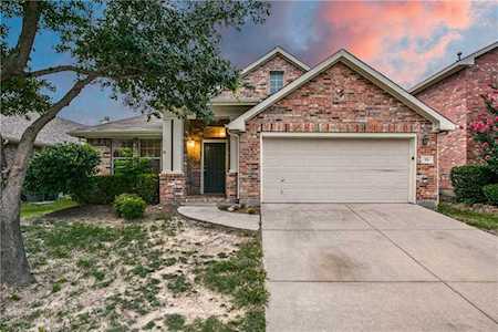 324 Highland Creek Drive Wylie, TX 75098