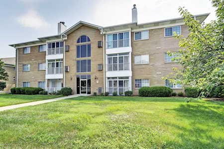 8504 Atrium Dr #904 Louisville, KY 40220