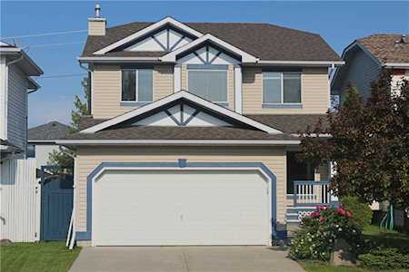32 Shawbrooke Manor SW Calgary, AB T2Y 3L7