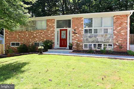 5004 Wheatstone Dr Fairfax, VA 22032