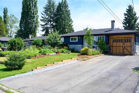 11612 210 Street Maple Ridge, BC V2X 4Y1