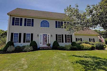 1 Winsor Dr North Attleboro, MA 02760