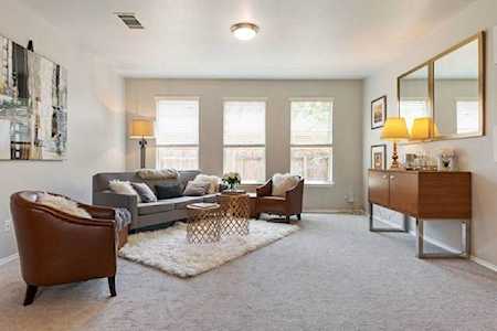 11805 Buzz Schneider Ln Austin, TX 78748