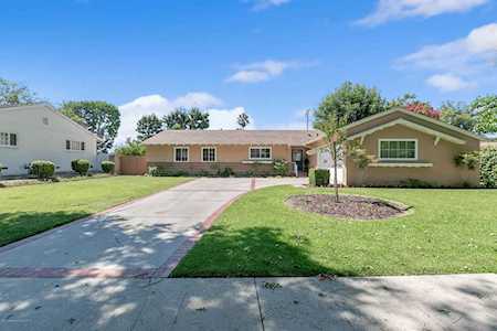 18656 Ludlow Street Northridge, CA 91326