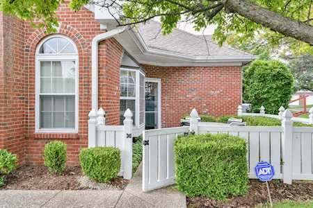8220 St Andrews Village Dr Louisville, KY 40241