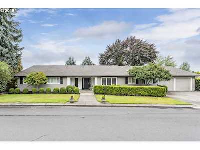 7310 SW Westgate Way Portland, OR 97225