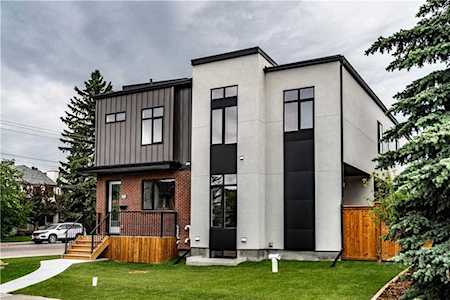 2501 17 Street NW Calgary, AB T2M 3T7