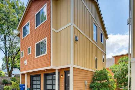 12029 35th Ave NE #B Seattle, WA 98125