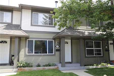 122 Woodborough Terrace SW Calgary, AB T2W 5B5