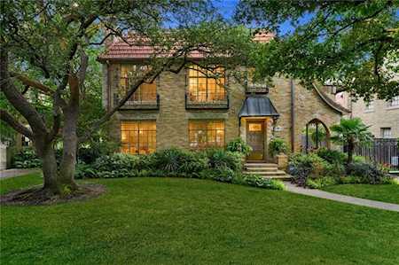 7015 Lakewood Boulevard Dallas, TX 75214