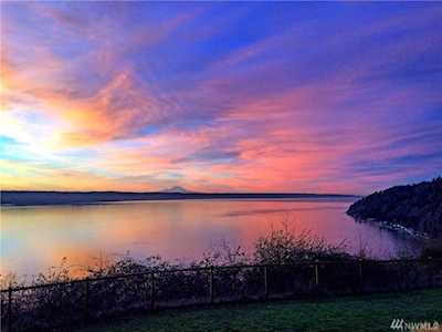 4421 Glacier Pond Ln Clinton, WA 98236