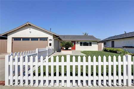 14422 Chateau Lane Huntington Beach, CA 92647