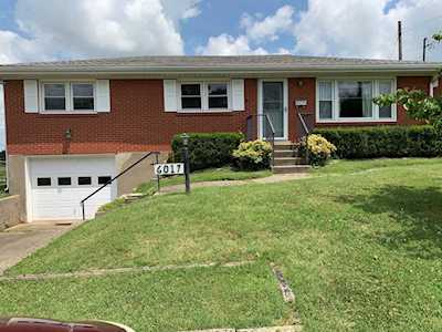 6017 Colebrooke Ln Louisville, KY 40219