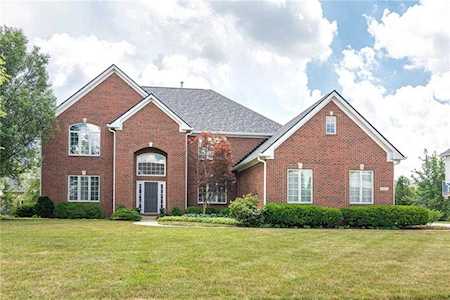 2427 Hopwood Drive Carmel, IN 46032