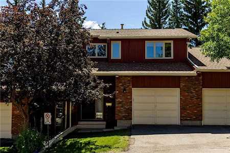 10001 Brookpark Boulevard SW #3 Calgary, AB T2W 3E3