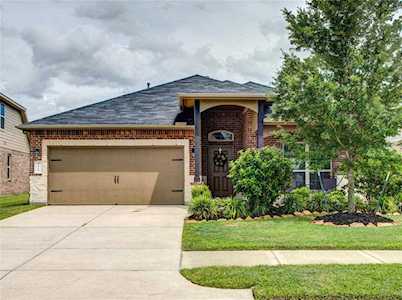3023 Emily Vista Ln Fresno, TX 77545