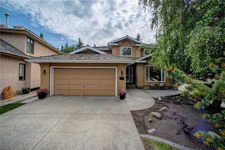 99 Mt Robson Circle SE Calgary, AB T2Z 2C1