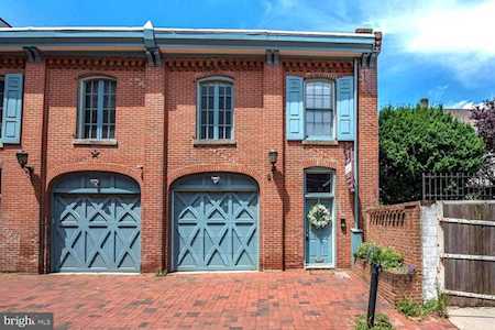 320 Quince St Philadelphia, PA 19107