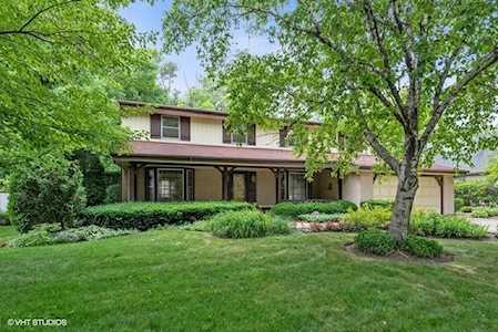 1710 Silverpine Dr Northbrook, IL 60062