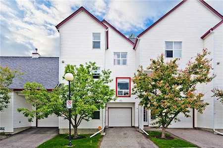 200 Hidden Hills Terrace NW #10 Calgary, AB T3A 6E8