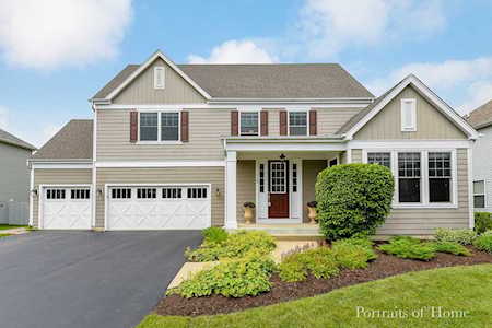 113 Bluegrass Parkway Oswego, IL 60543