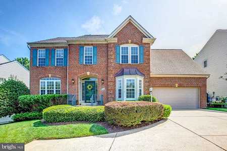 905 Herons Run Ln Woodbridge, VA 22191