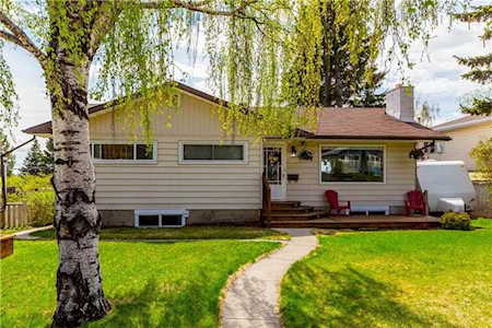 31 Canyon Drive NW Calgary, AB T2L 0R2