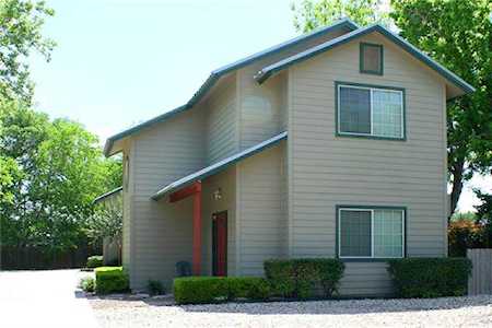 405 Kenniston Dr #B Austin, TX 78752