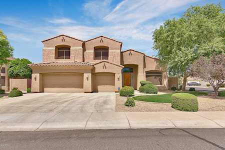 1096 E Oakland Court Gilbert, AZ 85295