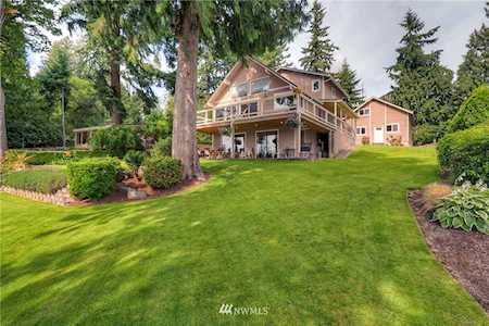 4112 215th Av Ct E Lake Tapps, WA 98391