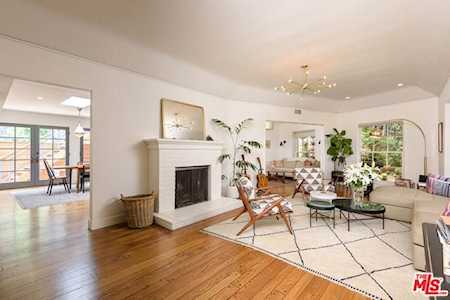 2543 Glendower Avenue Los Angeles, CA 90027