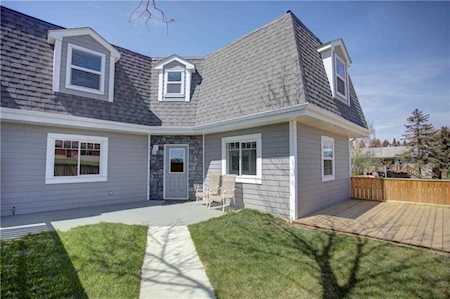 2839 14 Avenue SE Calgary, AB T2A 0J8
