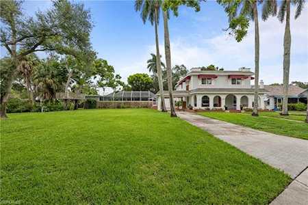 1555 Alcazar Ave Fort Myers, FL 33901