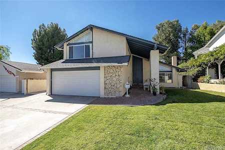 22920 Cerca Drive Valencia, CA 91354