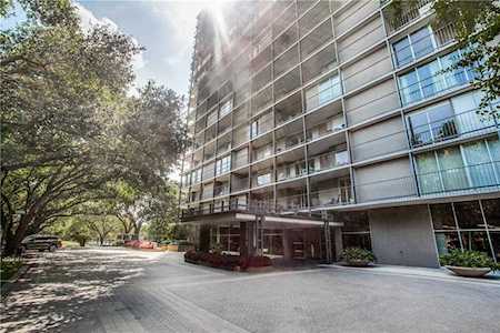 3310 Fairmount Street #17E Dallas, TX 75201