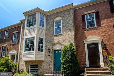 3102 Black Hickory Dr Falls Church, VA 22042