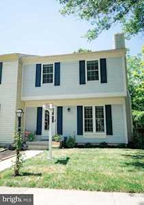 6212 Prince Way Centreville, VA 20120