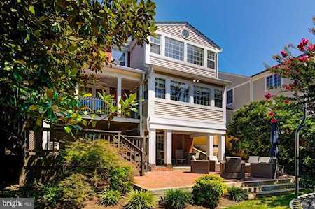 5530 11th St N Arlington, VA 22205