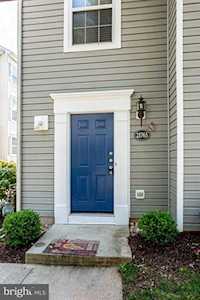 21765 Dragons Green Square Ashburn, VA 20147