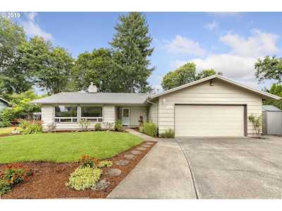 1834 SE 111th Ave Portland, OR 97216