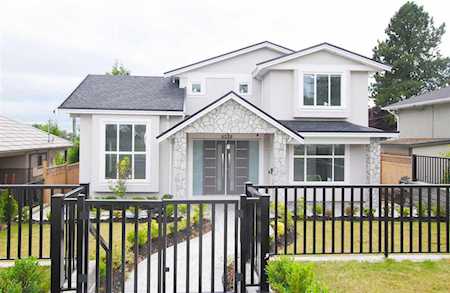 6378 Neville Street Burnaby, BC V5E 1A6