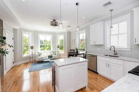 132 High Street #E Newburyport, MA 01950